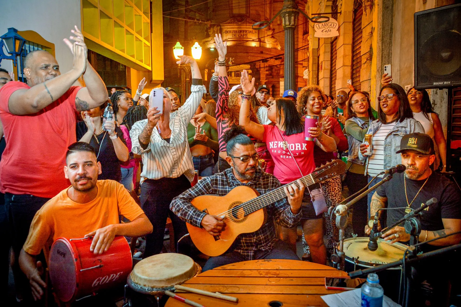 Macaco Velho 17 Anos - Foto 09